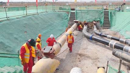 津濰高鐵東營區段攻堅克難 中石化勝利油田石油主管道完成不停輸帶壓遷改施工